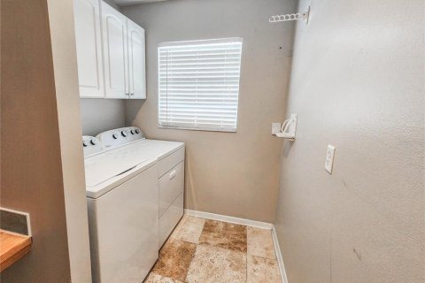 House in Palm Coast, Florida 3 bedrooms, 168.8 sq.m. № 2215721 - photo 23