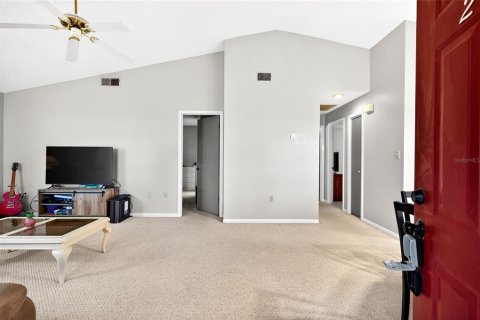 Condo in Ocala, Florida, 2 bedrooms  № 2205481 - photo 2