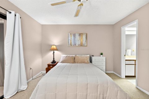 Condo in Ocala, Florida, 2 bedrooms  № 2205481 - photo 12
