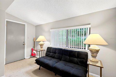 Condo in Ocala, Florida, 2 bedrooms  № 2205481 - photo 8
