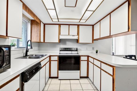 Condo in Ocala, Florida, 2 bedrooms  № 2205481 - photo 6