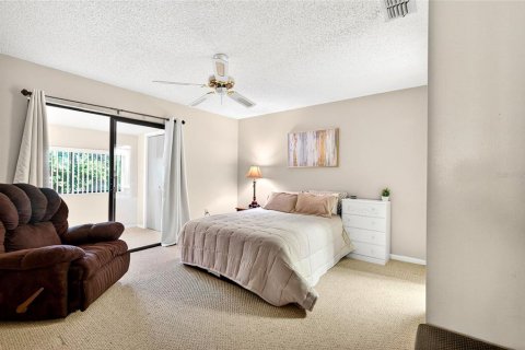 Condo in Ocala, Florida, 2 bedrooms  № 2205481 - photo 15