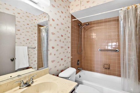 Condo in Ocala, Florida, 2 bedrooms  № 2205481 - photo 11