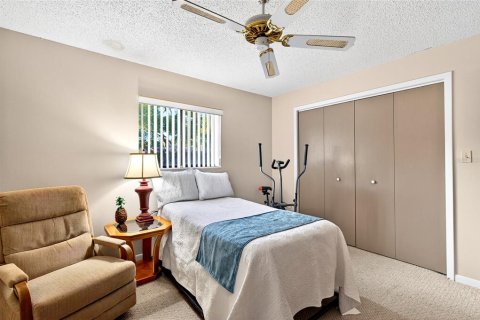 Condo in Ocala, Florida, 2 bedrooms  № 2205481 - photo 9
