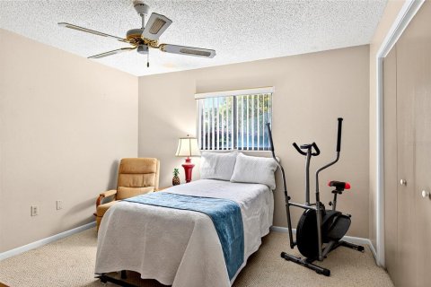 Condo in Ocala, Florida, 2 bedrooms  № 2205481 - photo 10