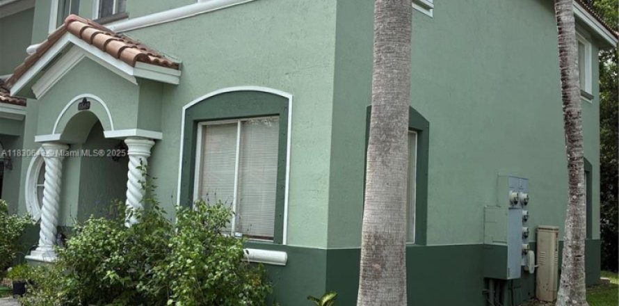 Condominio en Homestead, Florida, 3 dormitorios  № 1820426