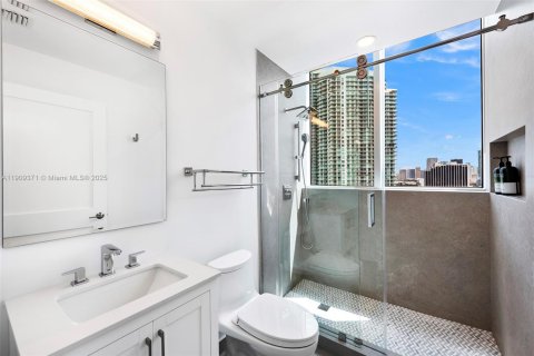 Condo in Miami, Florida, 3 bedrooms  № 1975860 - photo 29