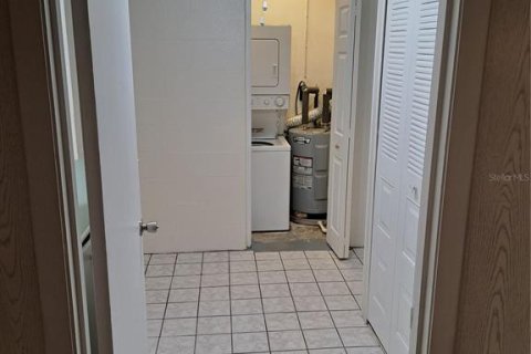 House in Saint Petersburg, Florida 3 bedrooms, 98.1 sq.m. № 1609995 - photo 11