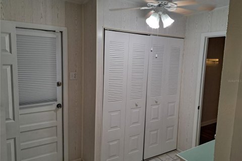 House in Saint Petersburg, Florida 3 bedrooms, 98.1 sq.m. № 1609995 - photo 7