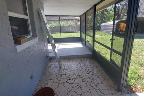 House in DeLand, Florida 3 bedrooms, 132.01 sq.m. № 2097028 - photo 13