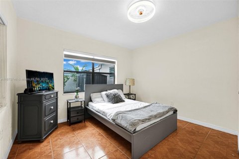 Condo in Miramar, Florida, 3 bedrooms  № 1922600 - photo 25