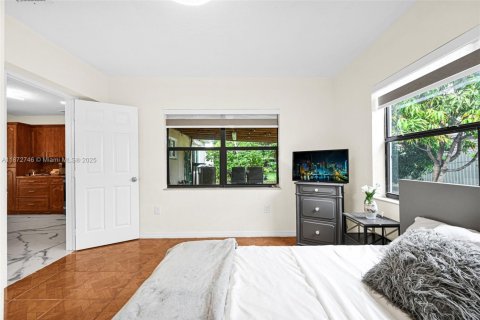 Condo in Miramar, Florida, 3 bedrooms  № 1922600 - photo 24