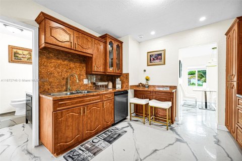 Condo in Miramar, Florida, 3 bedrooms  № 1922600 - photo 9