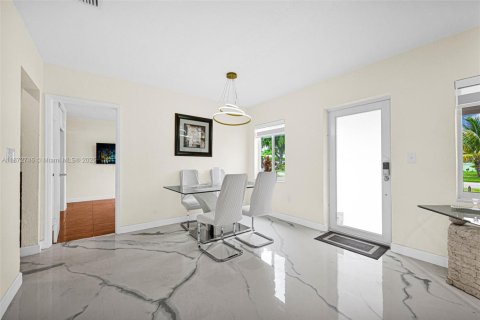 Condo in Miramar, Florida, 3 bedrooms  № 1922600 - photo 5