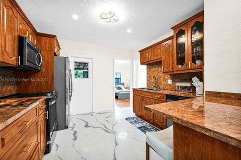 Condo in Miramar, Florida, 3 bedrooms  № 1922600 - photo 8