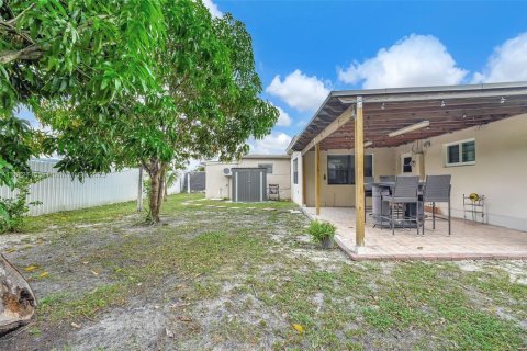 Condo in Miramar, Florida, 3 bedrooms  № 1922600 - photo 29