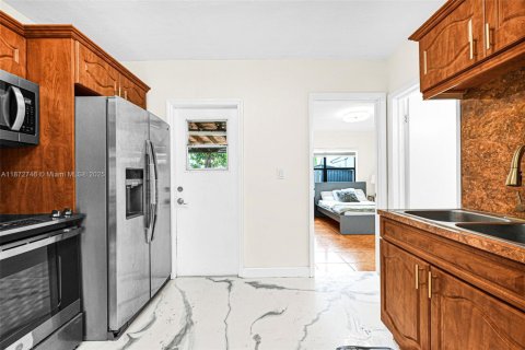 Condo in Miramar, Florida, 3 bedrooms  № 1922600 - photo 12