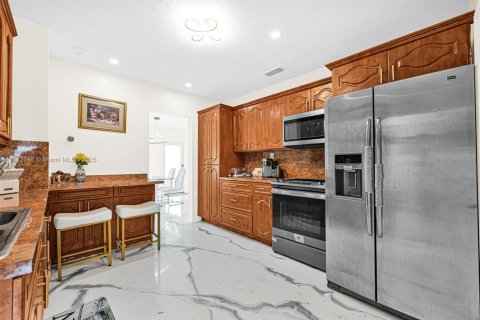 Condo in Miramar, Florida, 3 bedrooms  № 1922600 - photo 10