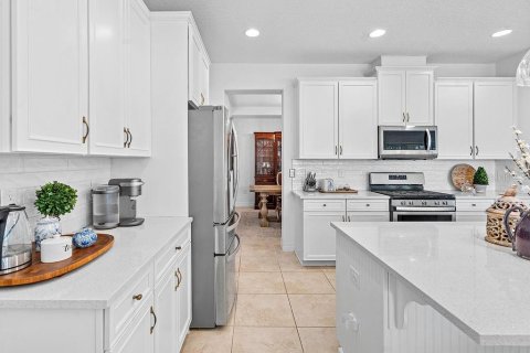 House in Winter Garden, Florida 5 bedrooms, 333.33 sq.m. № 1826558 - photo 11