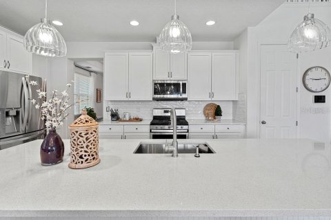 House in Winter Garden, Florida 5 bedrooms, 333.33 sq.m. № 1826558 - photo 9