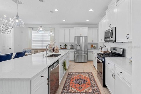 House in Winter Garden, Florida 5 bedrooms, 333.33 sq.m. № 1826558 - photo 2