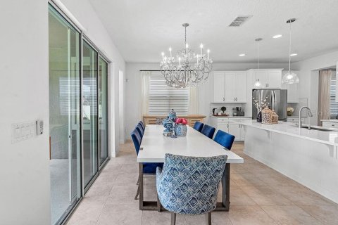 House in Winter Garden, Florida 5 bedrooms, 333.33 sq.m. № 1826558 - photo 19