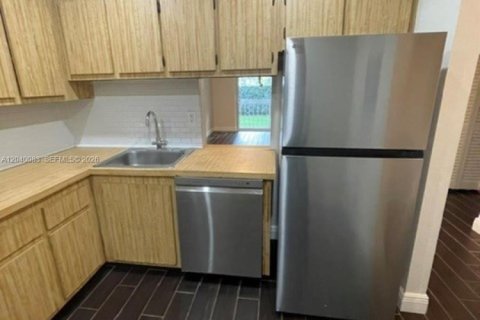 Apartamento en alquiler en Miami, Florida, 2 dormitorios, 84.73 m2 № 2086171 - foto 27