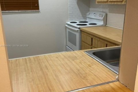 Apartamento en alquiler en Miami, Florida, 2 dormitorios, 84.73 m2 № 2086171 - foto 28
