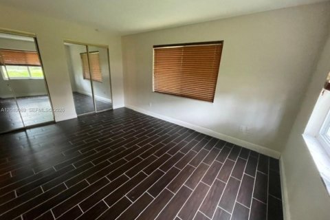 Apartamento en alquiler en Miami, Florida, 2 dormitorios, 84.73 m2 № 2086171 - foto 10