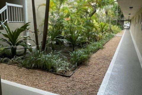Apartamento en alquiler en Miami, Florida, 2 dormitorios, 84.73 m2 № 2086171 - foto 18