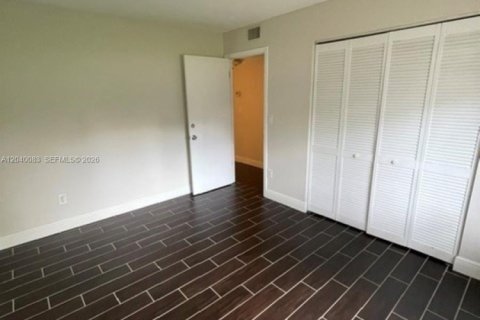 Apartamento en alquiler en Miami, Florida, 2 dormitorios, 84.73 m2 № 2086171 - foto 22
