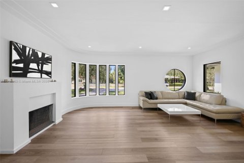 House in Miami Shores, Florida 3 bedrooms, 210.89 sq.m. № 1957294 - photo 6