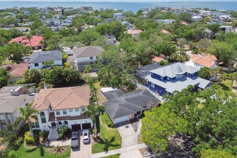 House in Tampa, Florida 4 bedrooms, 169.64 sq.m. № 1616774 - photo 21