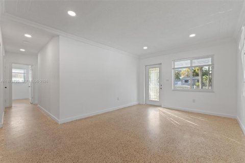 Villa ou maison à louer à North Miami Beach, Floride: 3 chambres, 124.67 m2 № 2046174 - photo 22