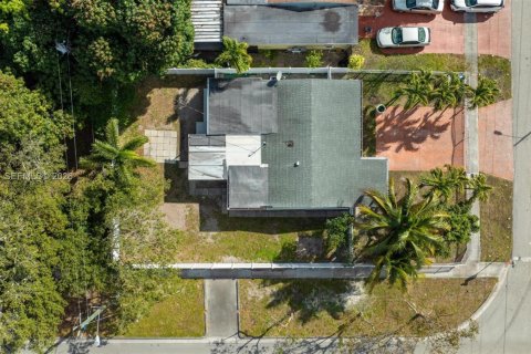 Villa ou maison à louer à North Miami Beach, Floride: 3 chambres, 124.67 m2 № 2046174 - photo 5