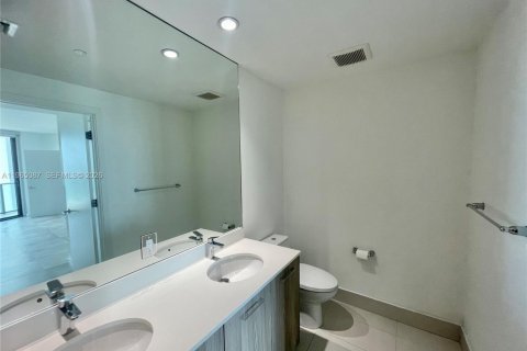 Condominio en alquiler en Miami, Florida, 1 dormitorio, 69.31 m2 № 2026462 - foto 9