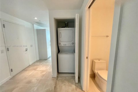 Condominio en alquiler en Miami, Florida, 1 dormitorio, 69.31 m2 № 2026462 - foto 12
