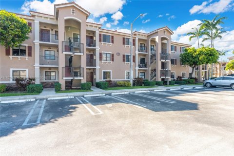 Condominio en alquiler en Cutler Bay, Florida, 3 dormitorios, 117.43 m2 № 1858882 - foto 24