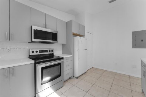 Condominio en alquiler en Cutler Bay, Florida, 3 dormitorios, 117.43 m2 № 1858882 - foto 9