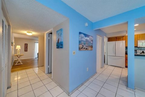 Copropriété à louer à Sarasota, Floride: 2 chambres, 123.75 m2 № 1349959 - photo 7