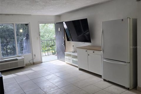 Condo in Orlando, Florida, 1 bedroom  № 1534219 - photo 13
