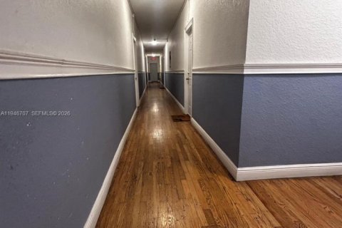 Condo in Miami Beach, Florida  № 2002904 - photo 6