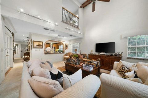 Купить виллу или дом в Корал-Гейблс, Флорида 4 спальни, 354.61м2, № 2026299 - фото 18