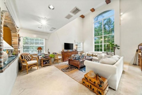 Купить виллу или дом в Корал-Гейблс, Флорида 4 спальни, 354.61м2, № 2026299 - фото 16