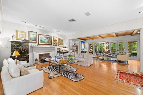 Купить виллу или дом в Корал-Гейблс, Флорида 4 спальни, 354.61м2, № 2026299 - фото 8