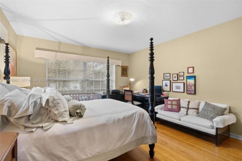 Купить виллу или дом в Корал-Гейблс, Флорида 4 спальни, 354.61м2, № 2026299 - фото 27