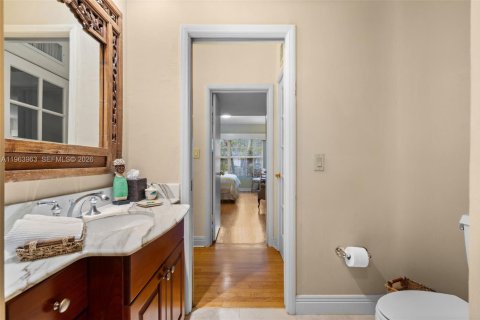 Купить виллу или дом в Корал-Гейблс, Флорида 4 спальни, 354.61м2, № 2026299 - фото 25