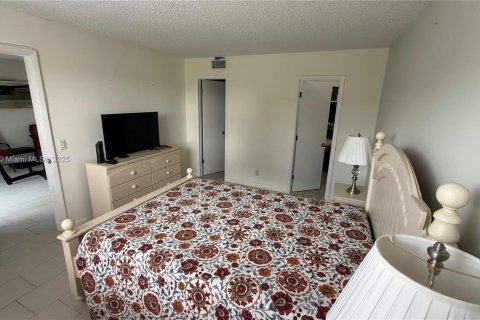 Condo in Sunrise, Florida, 2 bedrooms  № 1893555 - photo 7