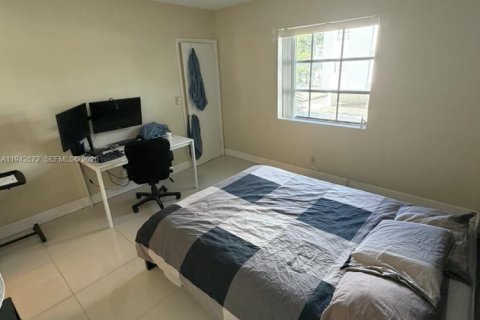 Copropriété à louer à Fort Lauderdale, Floride: 1 chambre, 63.64 m2 № 2000105 - photo 2
