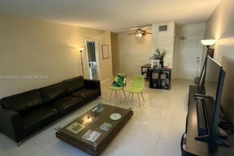 Copropriété à louer à Fort Lauderdale, Floride: 1 chambre, 63.64 m2 № 2000105 - photo 7